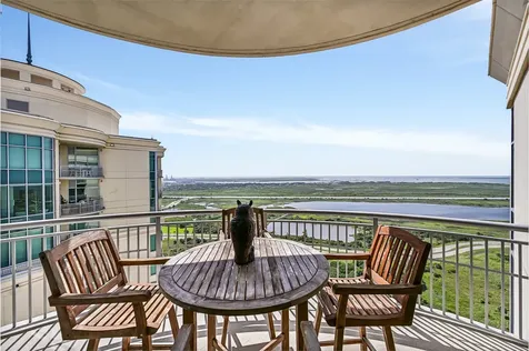 801 E Beach Drive Bc2808 Galveston TX 77550