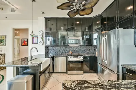 801 E Beach Drive Bc2808 Galveston TX 77550