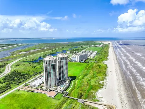 801 E Beach Drive Bc2808 Galveston TX 77550