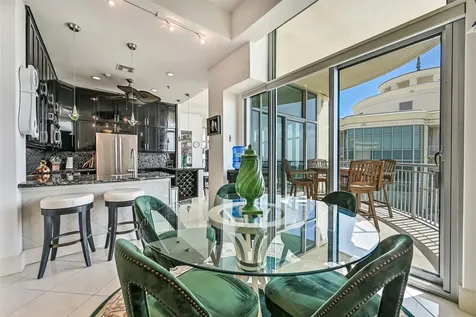 801 E Beach Drive Bc2808 Galveston TX 77550