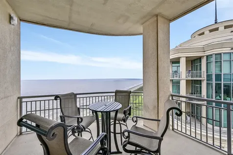 801 E Beach Drive Bc2808 Galveston TX 77550
