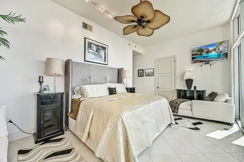 801 E Beach Drive Bc2808 Galveston TX 77550