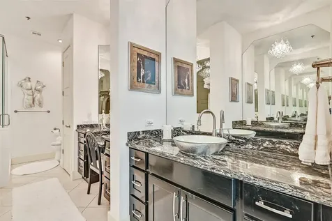 801 E Beach Drive Bc2808 Galveston TX 77550