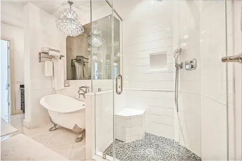 801 E Beach Drive Bc2808 Galveston TX 77550