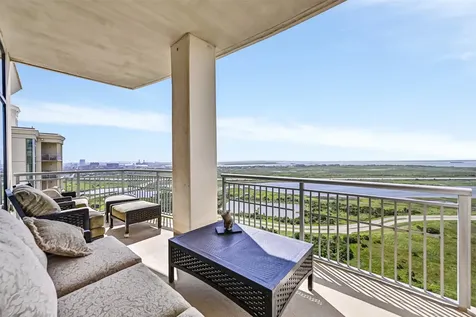 801 E Beach Drive Bc2808 Galveston TX 77550