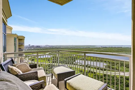 801 E Beach Drive Bc2808 Galveston TX 77550