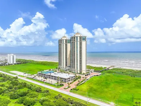 801 E Beach Drive Bc2808 Galveston TX 77550