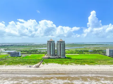 801 E Beach Drive Bc2808 Galveston TX 77550