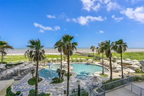 801 E Beach Drive Bc2808 Galveston TX 77550