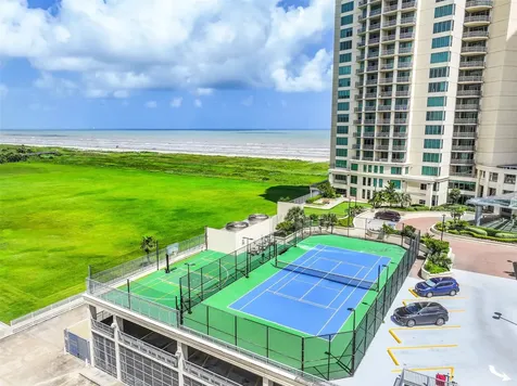 801 E Beach Drive Bc2808 Galveston TX 77550