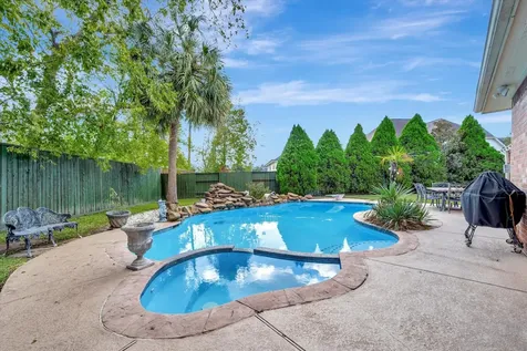 1639 Lakeside Enclave Drive Houston TX 77077