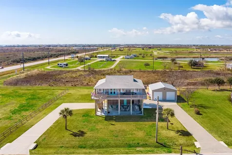 1009 N Monkhouse Drive Crystal Beach TX 77650