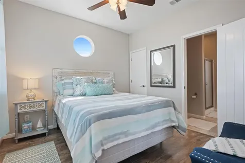 1009 N Monkhouse Drive Crystal Beach TX 77650
