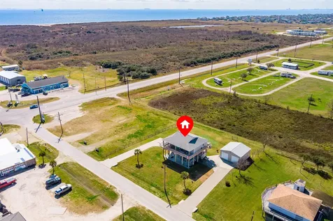 1009 N Monkhouse Drive Crystal Beach TX 77650