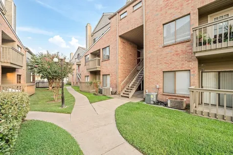 2023 Gentryside Drive 204 Houston TX 77077