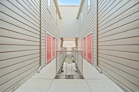 2023 Gentryside Drive 204 Houston TX 77077
