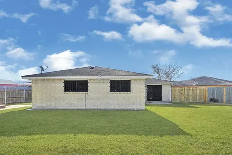 12106 Panay Drive Houston TX 77048