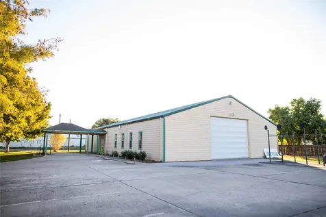823 Seydler East Bernard TX 77435