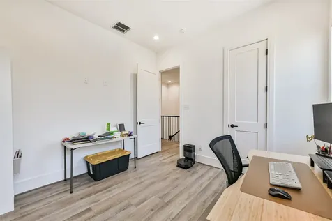 4211 Nichols Street A Houston TX 77020