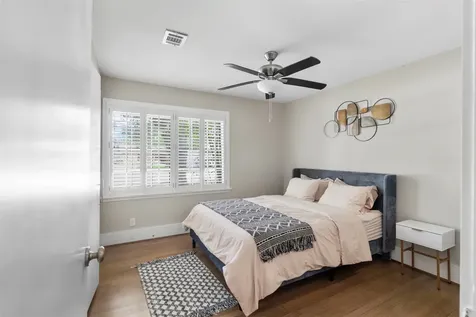 5422 Lincrest Lane Houston TX 77056