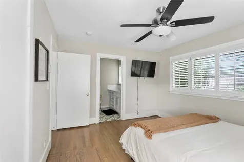 5422 Lincrest Lane Houston TX 77056