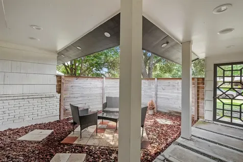 5422 Lincrest Lane Houston TX 77056
