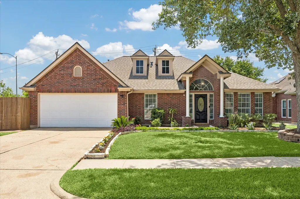 1602 Oak Place Court Pearland TX 77581