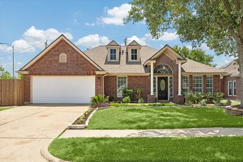 1602 Oak Place Court Pearland TX 77581