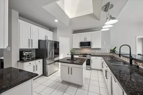 1602 Oak Place Court Pearland TX 77581