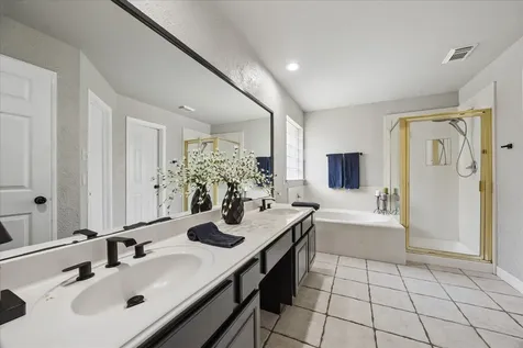 1602 Oak Place Court Pearland TX 77581