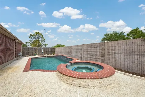1602 Oak Place Court Pearland TX 77581