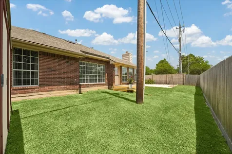 1602 Oak Place Court Pearland TX 77581