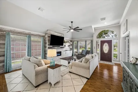 1602 Oak Place Court Pearland TX 77581