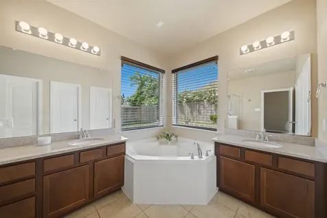 2716 Sunshade Court Pearland TX 77584