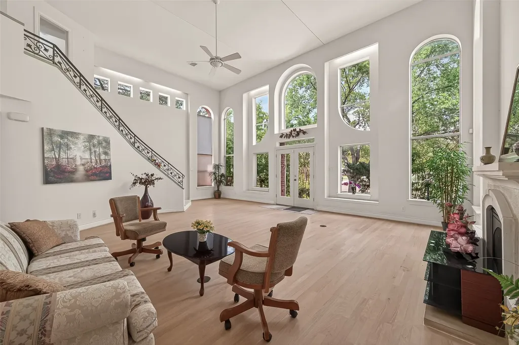 5437 Loch Lomond Drive Houston TX 77096