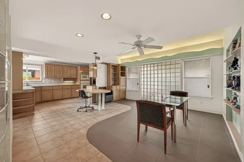 5437 Loch Lomond Drive Houston TX 77096