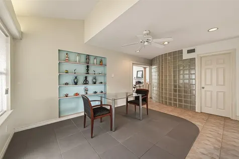 5437 Loch Lomond Drive Houston TX 77096