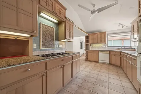 5437 Loch Lomond Drive Houston TX 77096