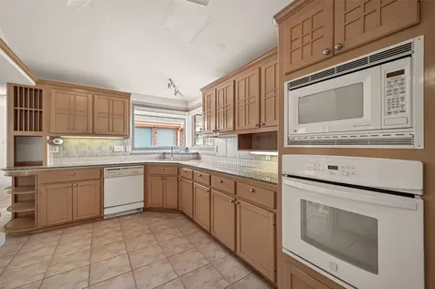 5437 Loch Lomond Drive Houston TX 77096