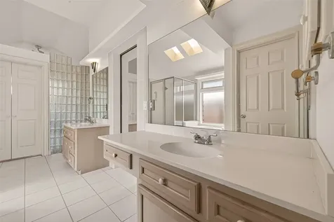 5437 Loch Lomond Drive Houston TX 77096