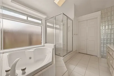 5437 Loch Lomond Drive Houston TX 77096
