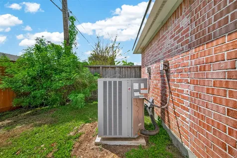 5437 Loch Lomond Drive Houston TX 77096