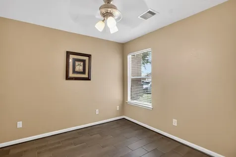 919 Staffordale Manor Lane Houston TX 77047