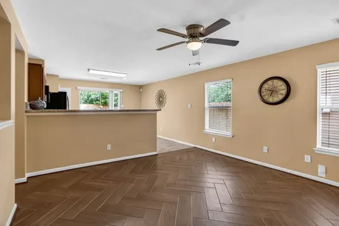 919 Staffordale Manor Lane Houston TX 77047