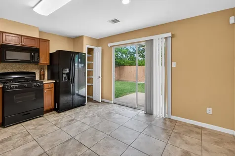 919 Staffordale Manor Lane Houston TX 77047