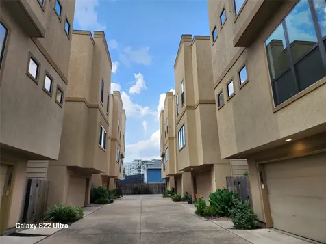 1105 W 21st Street D Houston TX 77008