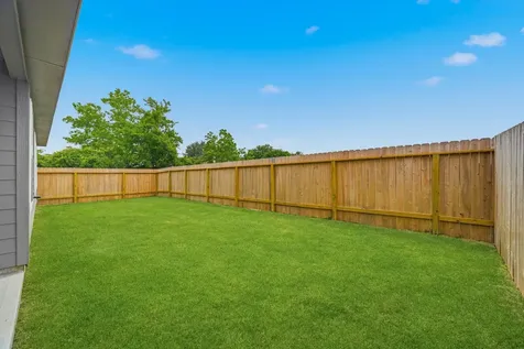1879 Redwood Lane Dayton TX 77535