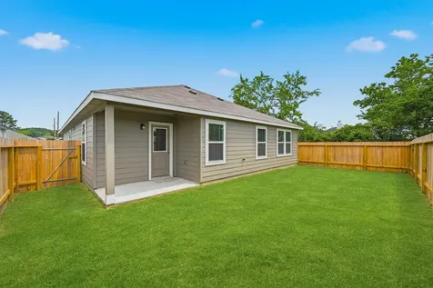1879 Redwood Lane Dayton TX 77535