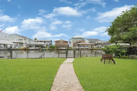 1227 Sailfish Street Hitchcock TX 77563