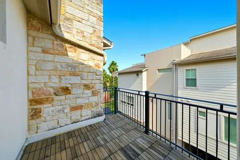 4915 Chenevert Street Houston TX 77004